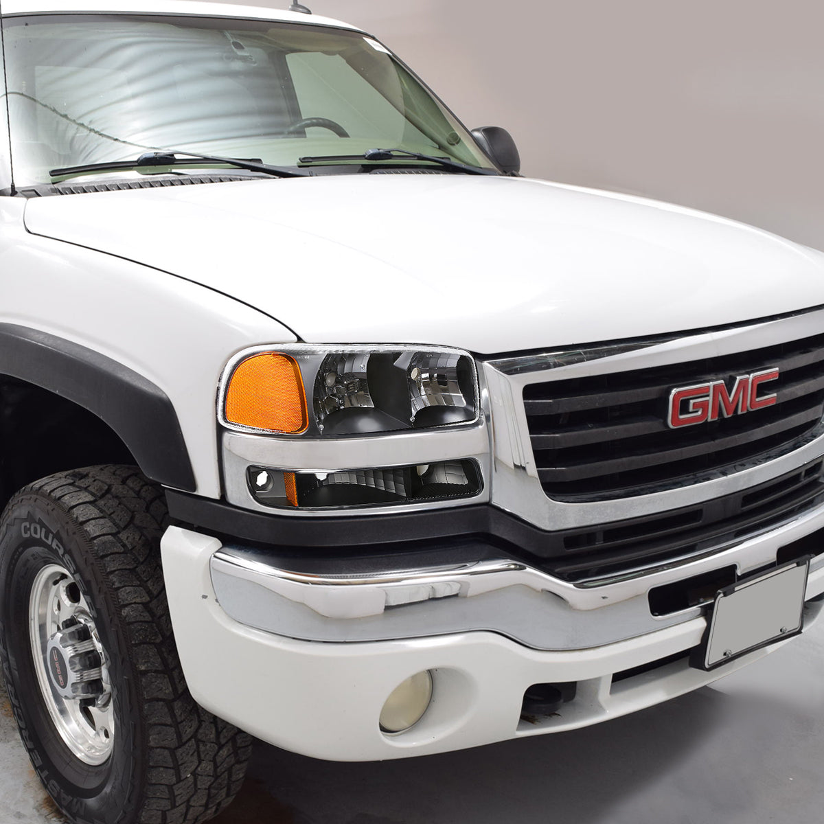 CUARTOS LUZ 99-06 GMC SIERRA 1500, 2500, 3500 AND HD MODELS / 2007 SIERRA 1500, 2500, 3500 AND HD MODELS CLASSIC ONLY / 00-06 YUKON 1500, 2500 - DOES NOT FIT C3 OR DENALI MODELS - 2PC - BLACK / AMBER CORNER
