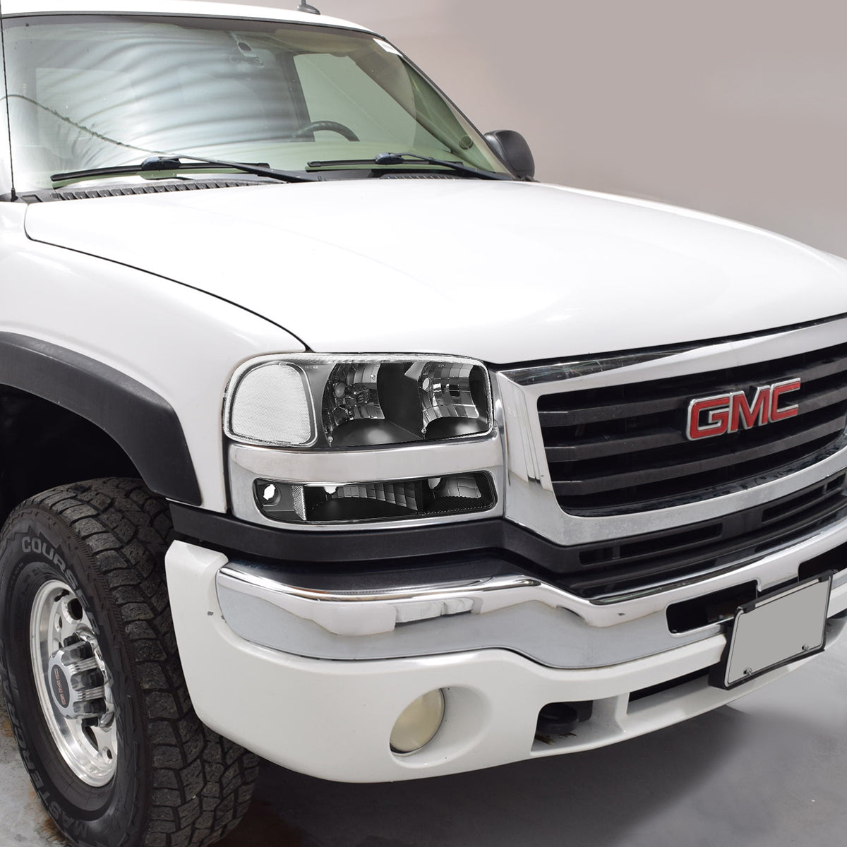 CUARTOS LUZ 99-06 GMC SIERRA 1500, 2500, 3500 AND HD MODELS / 2007 SIERRA 1500, 2500, 3500 AND HD MODELS CLASSIC ONLY / 00-06 YUKON 1500, 2500 - DOES NOT FIT C3 OR DENALI MODELS - 2PC - BLACK / CLEAR CORNER