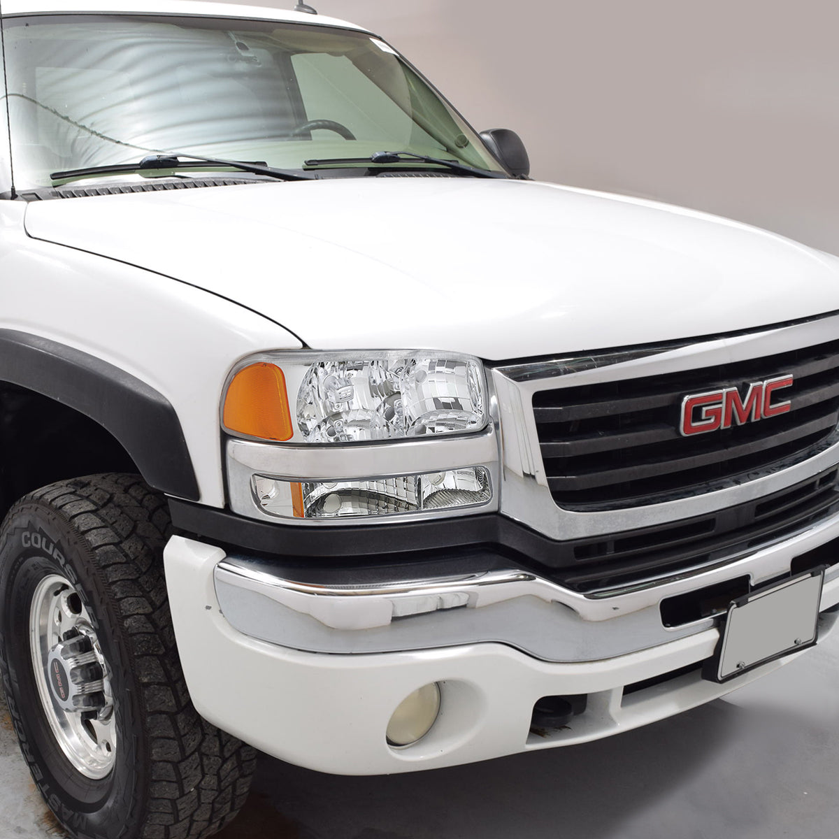 CUARTOS LUZ 99-06 GMC SIERRA 1500, 2500, 3500 AND HD MODELS / 2007 SIERRA 1500, 2500, 3500 AND HD MODELS CLASSIC ONLY / 00-06 YUKON 1500, 2500 - DOES NOT FIT C3 OR DENALI MODELS - 2PC - CHROME / AMBER CORNER