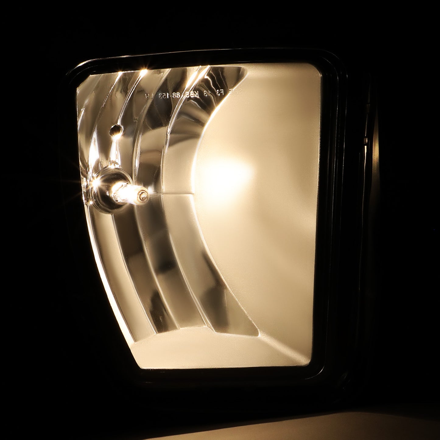 FAROS DE NIEBLA 13-18 RAM 1500 / 19-20 RAM 1500 CLASSIC - RIGHT