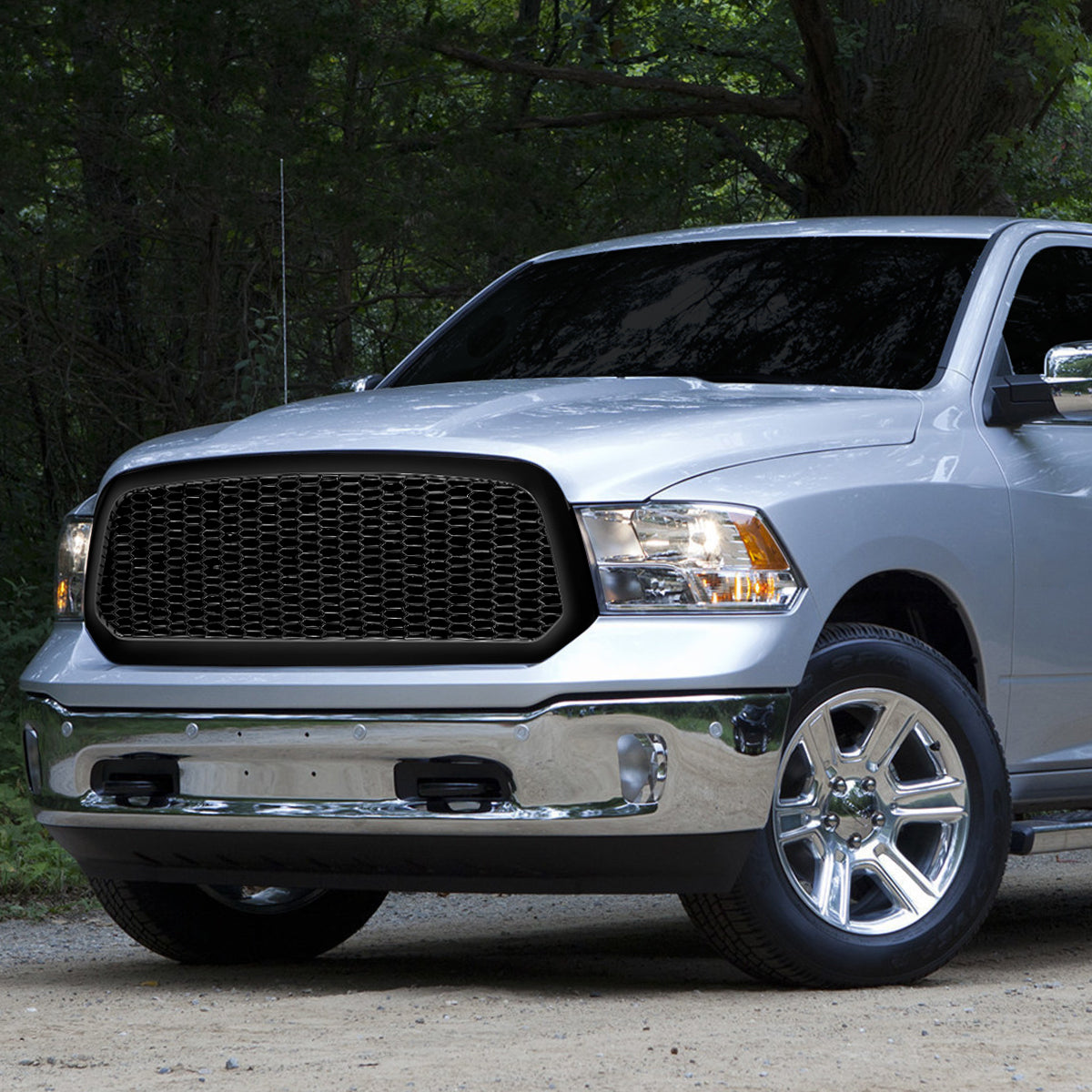 PARRILLA GRILLE - 13-18 DODGE RAM 1500 / 2019 DODGE RAM 1500 CLASSIC - DOES NOT FIT REBEL MODELS - HONEYCOMB MESH - MATTE BLACK