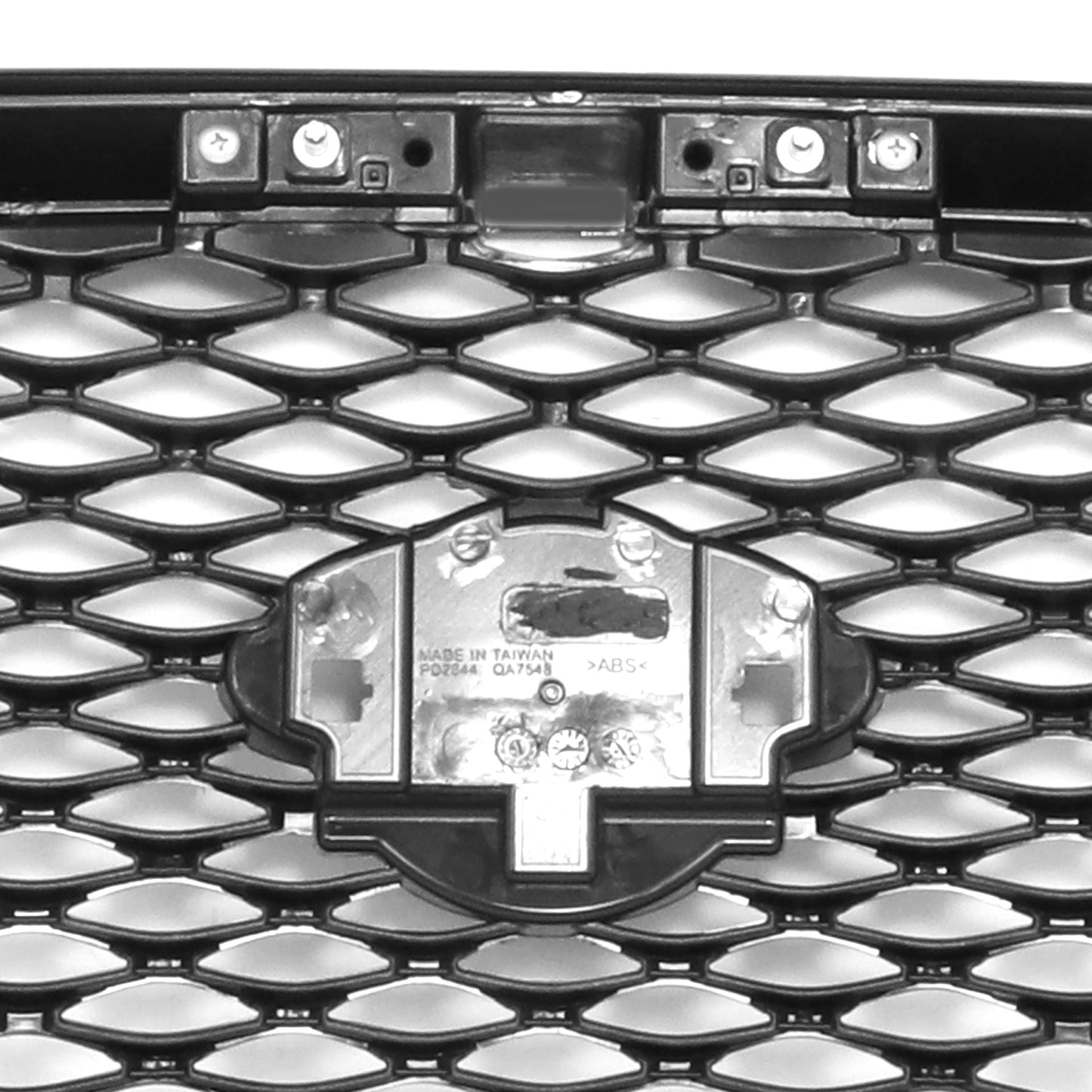 PARRILLA GRILLE - IN Q50 (4D) 14-17/18-22/ GRILLE ASS'Y 14-17/ SILVER BLACK W/CHROME FRAME/ (W/VIEW CAMERA)