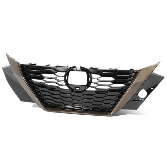 PARRILLA GRILLE - DS SENTR 20-ON/ GRILLE ASS'Y/ BLACK/CHROME BRIGHT/BLACK/ W/CAMERA HOLE/ (SR/PREM) (USA)//PARTS.NO,NI1200318//OEM NO,623106LD0B