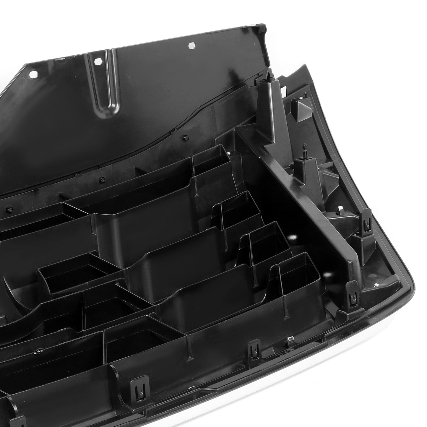 PARRILLA GRILLE - DS TITN/ARMDA 16-19/20-ON/ GRILLE ASS'Y 21-22/ PAINTED BLACK W/CHROME FRAME/ W/CAMERA H. (ARMADA) (S/SV)