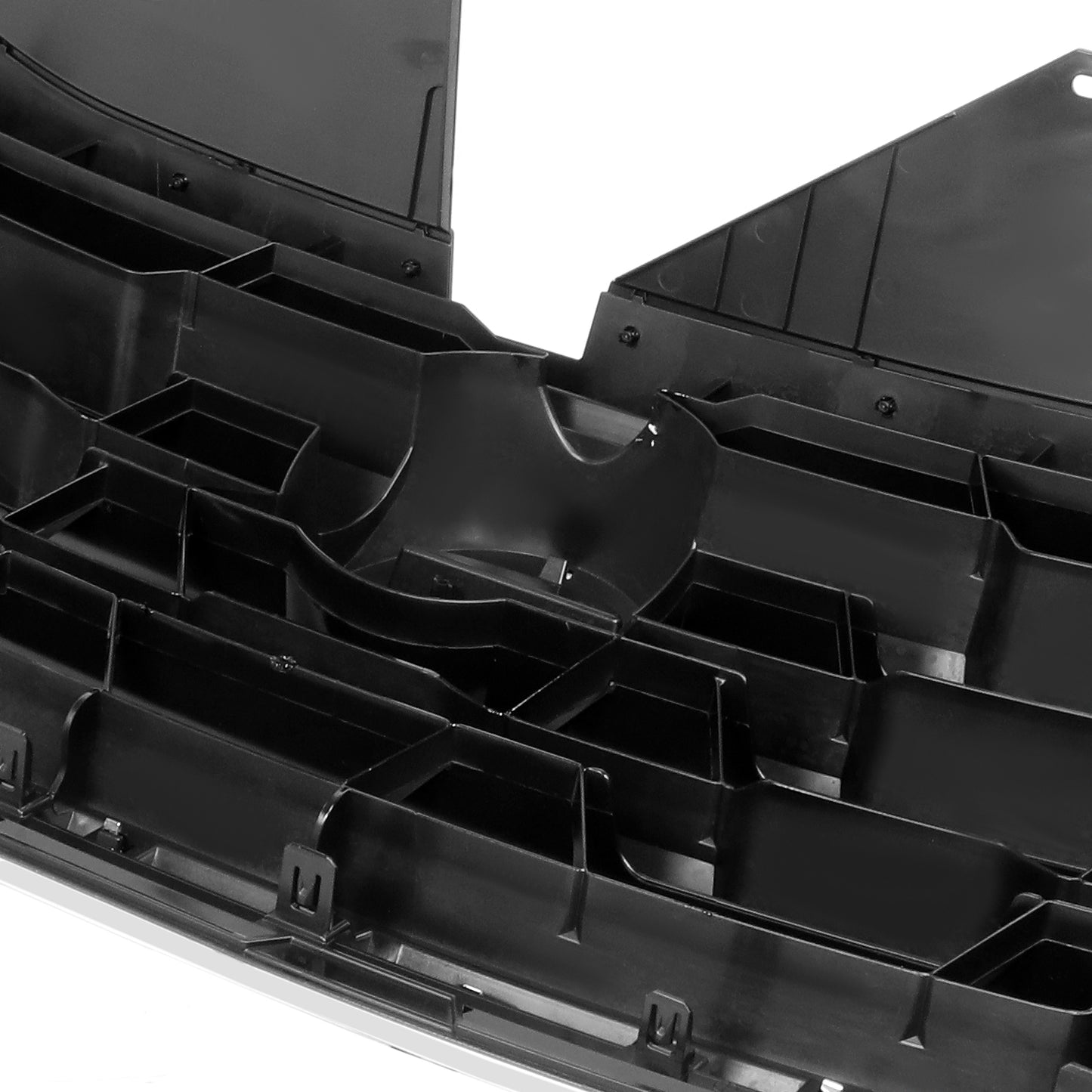 PARRILLA GRILLE - DS TITN/ARMDA 16-19/20-ON/ GRILLE ASS'Y 21-22/ PAINTED BLACK W/CHROME FRAME/ W/CAMERA H. (ARMADA) (S/SV)