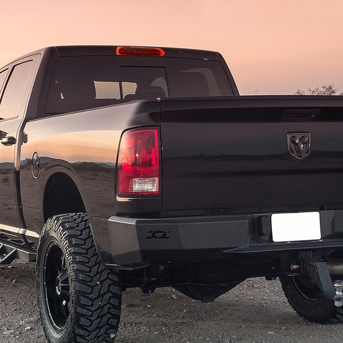 LUZ DE FRENO 02-08 DODGE RAM 1500 / 03-09 RAM 2500, 3500 - FITS MODELS WITH CARGO LIGHTS ONLY - LED - RED