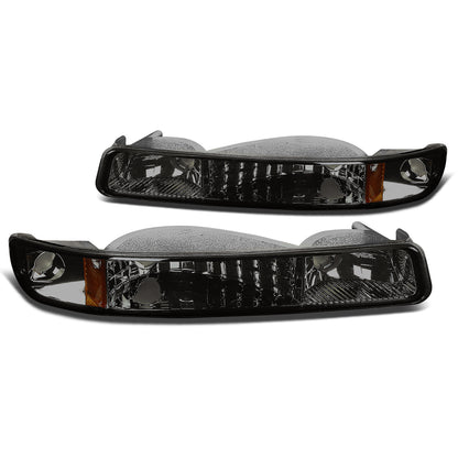 CUARTOS LUZ 99-06 GMC SIERRA 1500, 2500, 3500 AND HD MODELS / 2007 SIERRA 1500, 2500, 3500 AND HD MODELS CLASSIC ONLY / 00-06 YUKON 1500, 2500 - DOES NOT FIT C3 OR DENALI MODELS - 2PC - SMOKE / AMBER CORNER