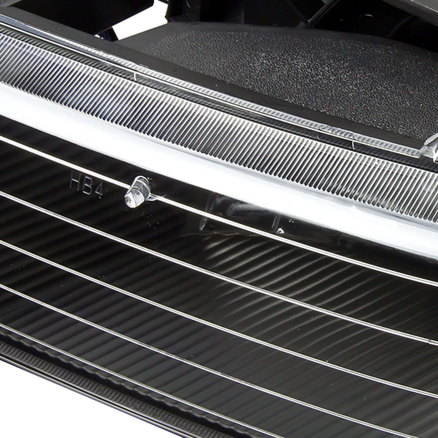 FAROS 99-02 CHEVY SILVERADO 1500 , 2500 / 00-06 CHEVY SUBURBAN 1500 , 2500 , TAHOE / 01-02 CHEVY SILVERADO 1500 HD , 2500 HD , 3500 HD 2/4-DOOR - 4PC - BLACK HOUSING / AMBER CORNER - 9006 LOW BEAM / HIGH BEAM