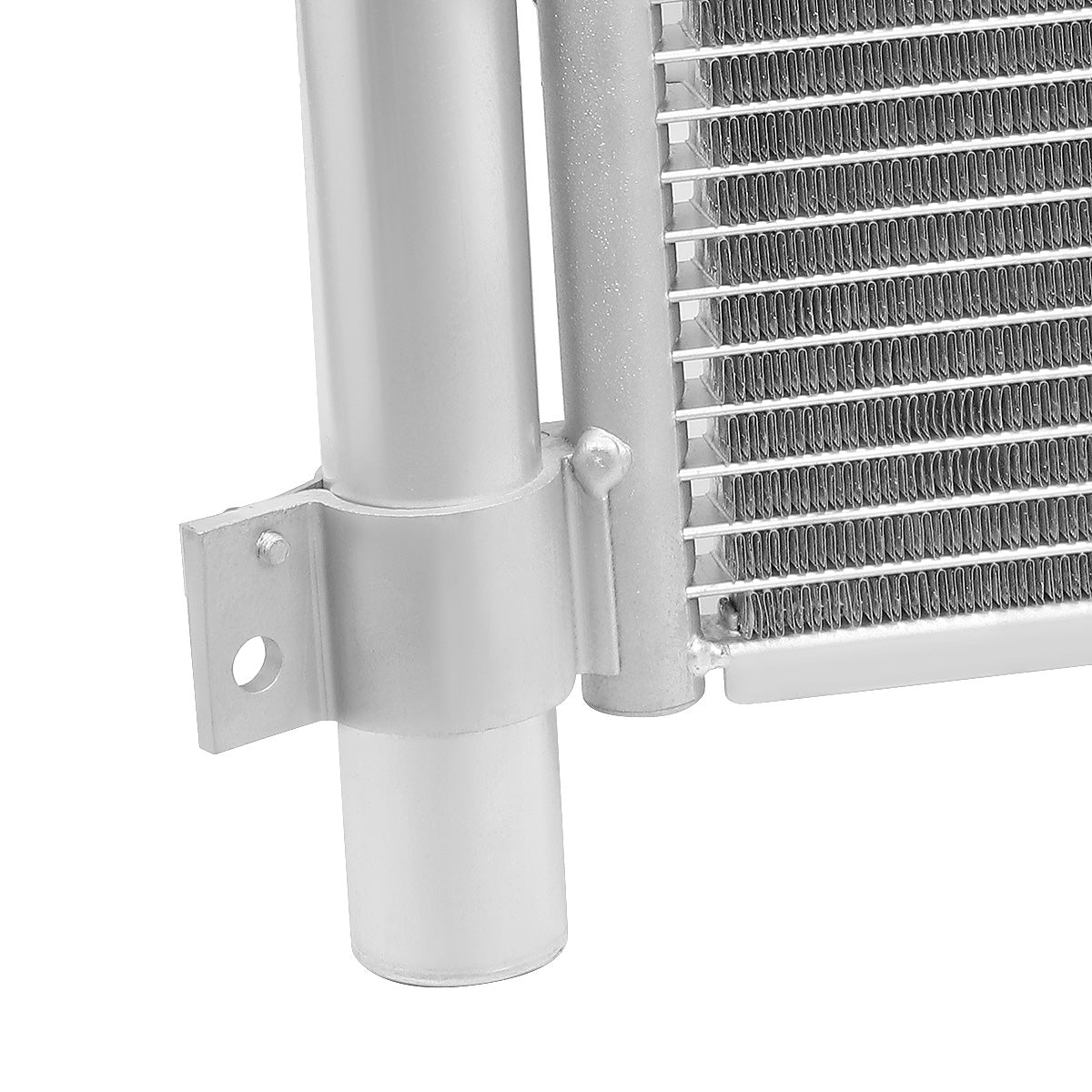 CONDENSADOR 06-09 CHEVROLET EQUINOX / 06-09 PONTIAC TORRENT - FITS 3.4L V6 ENGINE MODLES - ALUMINIUM