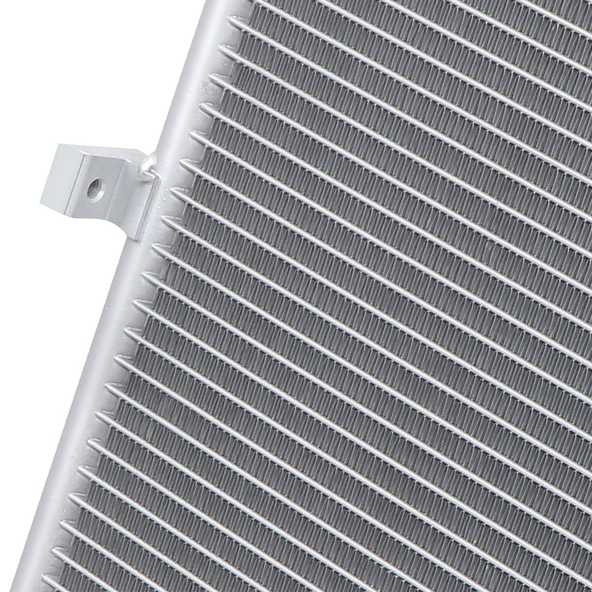 CONDENSADOR 07-14 FORD EXPEDITION / 09-14 FORD F-150 / 07-14 LINCOLN NAVIGATOR - FITS 4.6L, 5.4L, 6.2L ENGINE MODELS - ALUMINIUM