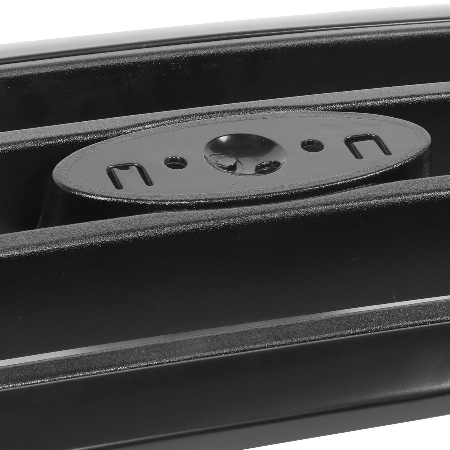 PARRILLA GRILLE - FD RANGR '98-'00/01-'03/04-05/ GRILLE ASS'Y/ BLACK W/ARGENT BAR/ (2WD)//PARTS.NO,FO1200454//OEM NO,4L5Z8200GAK