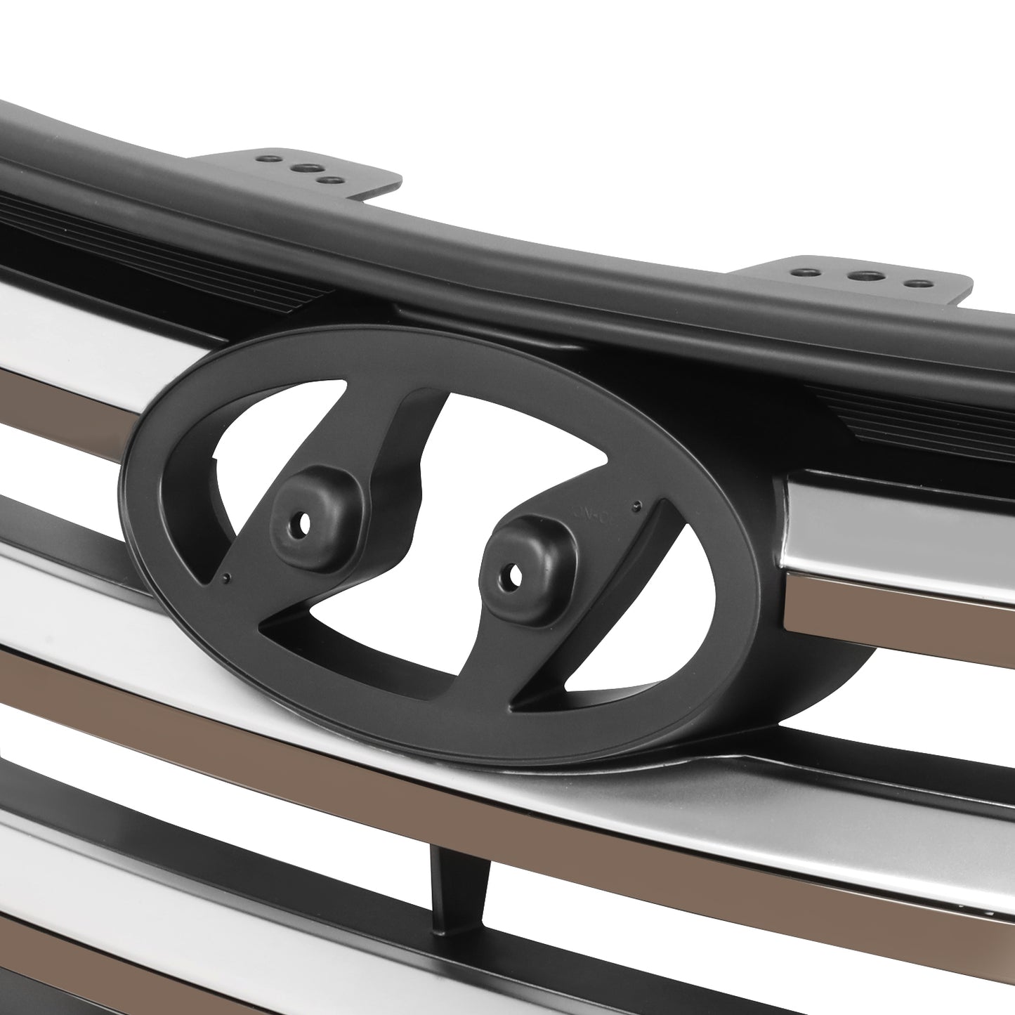 PARRILLA GRILLE - HY SNTA FE 13-18/19-22/ GRILLE ASS'Y 15-16/ CHROME/BLACK/ (W/SMOKE MOULDING)/ (SANTA FE SPORT)