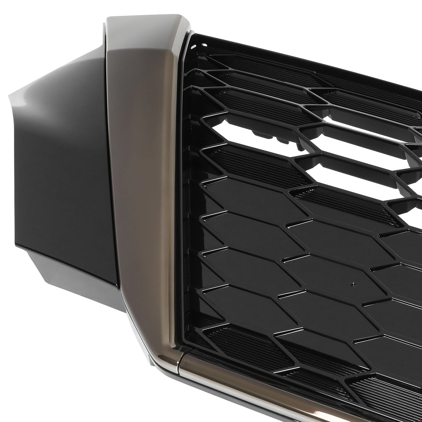 PARRILLA GRILLE - DS SENTR 20-ON/ GRILLE ASS'Y/ BLACK/CHROME BRIGHT/BLACK/ W/CAMERA HOLE/ (SR/PREM) (USA)//PARTS.NO,NI1200318//OEM NO,623106LD0B