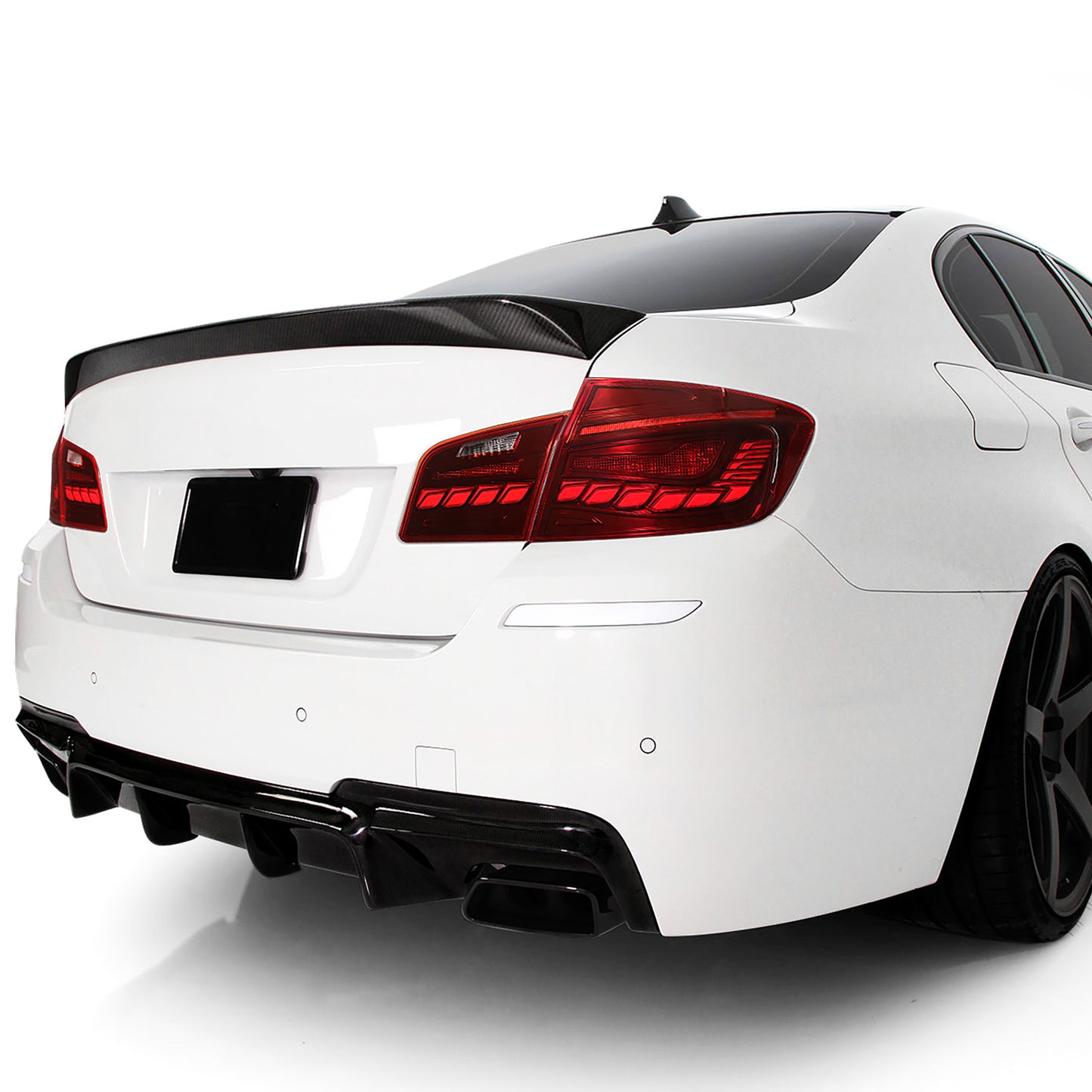 FAROS TRASEROS 11-16 BMW 528I / 11-16 BMW 535I / 12-16 BMW 550I / 12-16 BMW M5 / 12-16 BMW ACTIVEHYBRID 5 - FITS SEDAN MODELS ONLY - 3D BAR - LED - CLEAR / RED