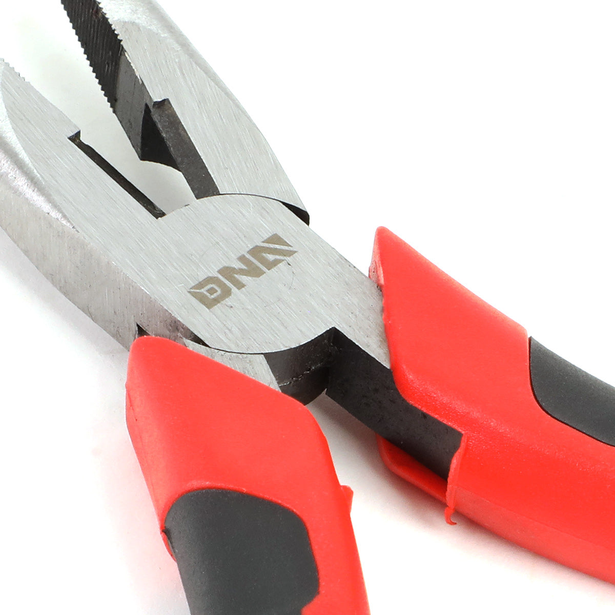 HERRAMIENTAS DNA LOGO - 4PC - 8" LINESMAN PLIER, 8" NEEDLE NOSE PLIER, 8" NEEDLE NOSE PLIER, 6-1/2" DIAGONAL CUTTER - 1/2" JAW OPENING - BLACK / RED RUBBER GRIP