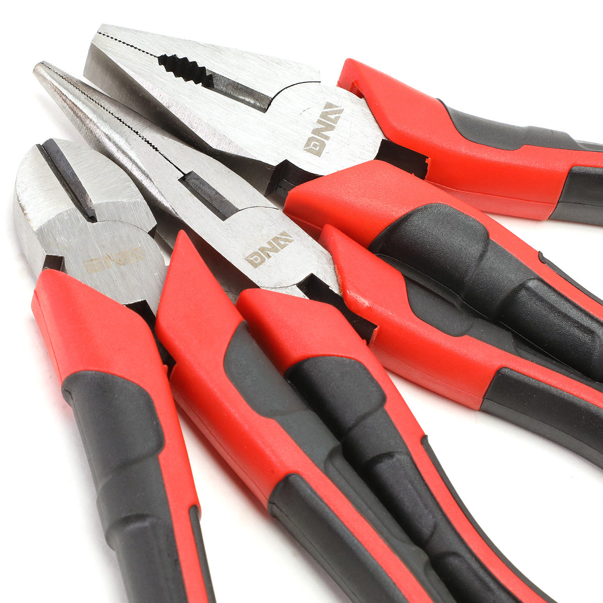 HERRAMIENTAS DNA LOGO - 3PC - 6-1/2" LINESMAN PLIER, 6-1/2" NEEDLE NOSE PLIER, 6-1/2" DIAGONAL CUTTER - 1/2" JAW OPENING - BLACK / RED RUBBER GRIP